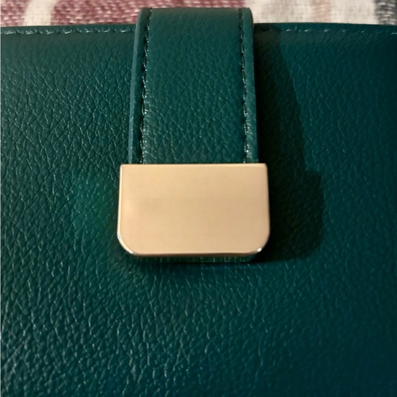 Forest green On 34th Gella bifold women’s wallet. - Picture 6 of 8